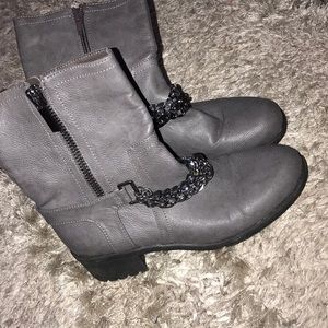 Simply Vera boots